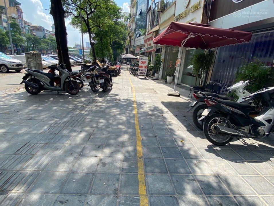 7tỷ mặt phố quận Hai Bà Trưng - kinh doanh - 30m2 x 5T mới cứng - sổ đỏ chính chủ vuông nét nở hậu