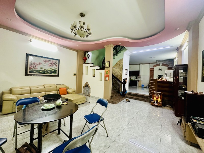 Bán nhà MTKD 105m2 5 tầng gần Tạ Quang Bữu phường 4 quận 8 giá 22,5 tỷ