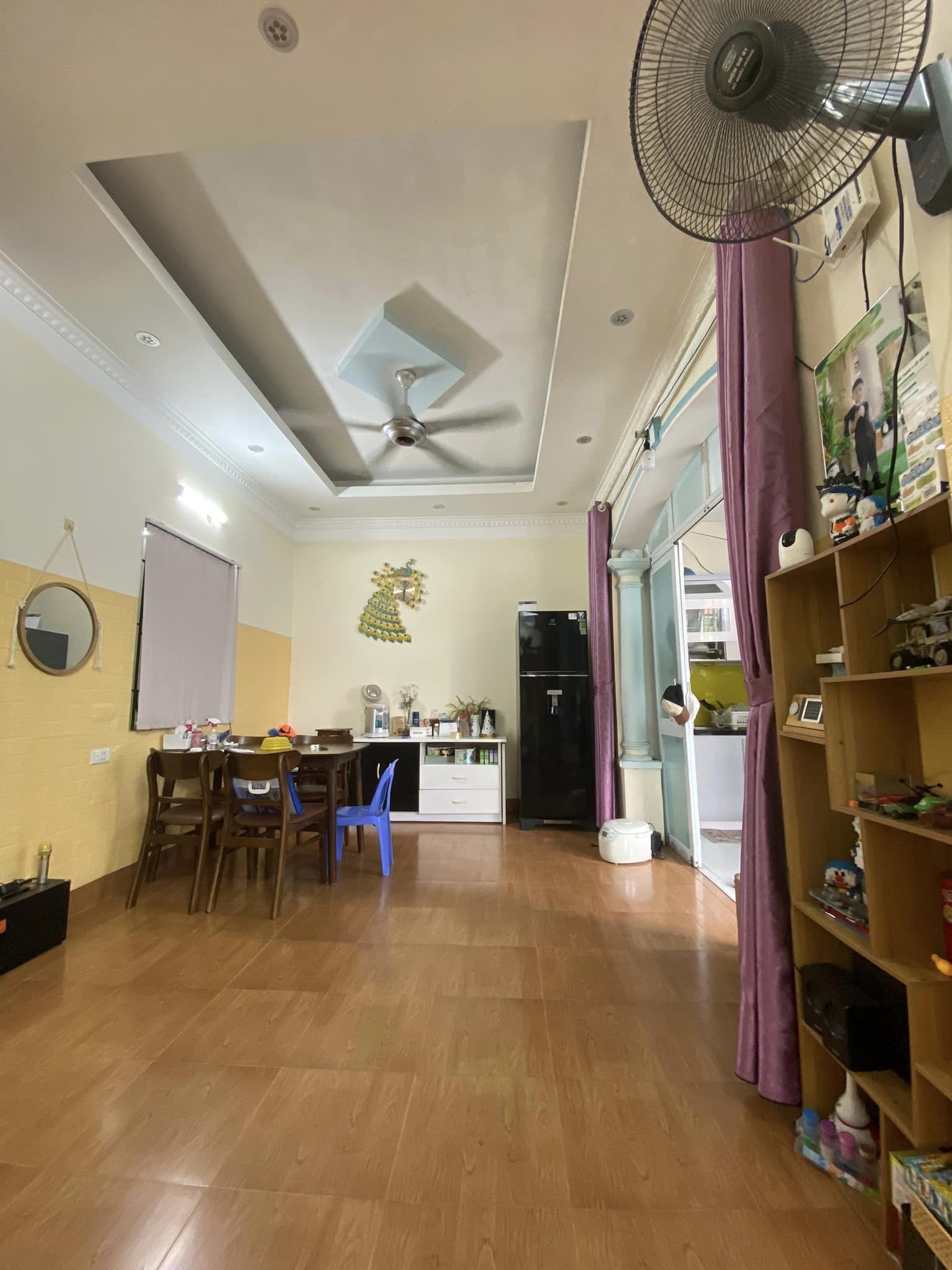 Tòa rất mới, Sổ to, Tập thể Mai Dịch 75m2, Ô tô đỗ dưới, Sạch sẽ, 3.2 tỷ