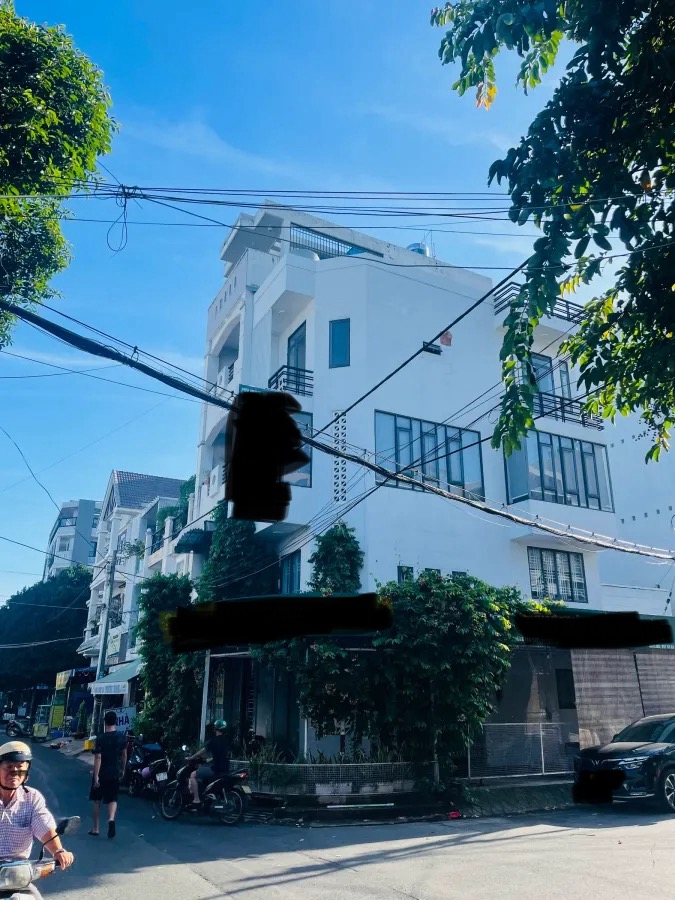 Căn nhà 2 mặt tiền siêu đẹp thích hợp mở cửa hàng trên đường số tại trung tâm quận 7 giá sốc 8 tỷ 2