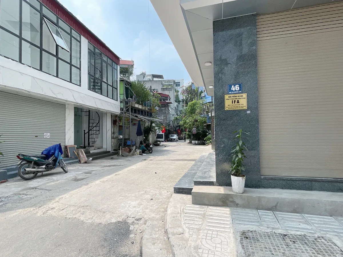 NHÀ PHỐ NGUYỄN TRÃI-TRUNG TÂM THANH XUÂN- DT 40M2-MT 4M-GẦN Ô TÔ- XÂY CHẮC CHẮN- Ở HAY KINH DOANH ĐÊU OKI- CHỈ 6 ĐỒNG 5-LH NGAY 0916871895