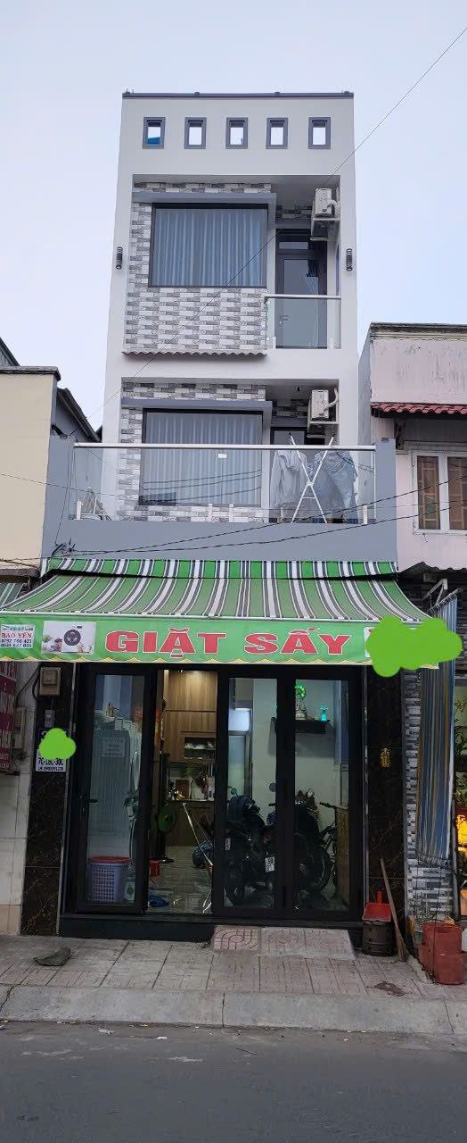 Q.8, MT Rạch Cát, Phường 15, 4 tỷ 2, thương lượng