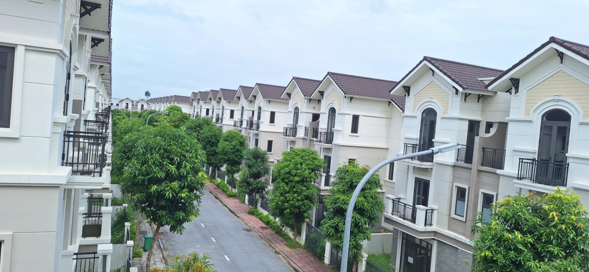 Chỉ 7,5 tỷ sở hữu BTSL Centa VSIP Từ Sơn - 135m2 xây 3 tầng ngay sát Gia Lâm. Lh 0865706187