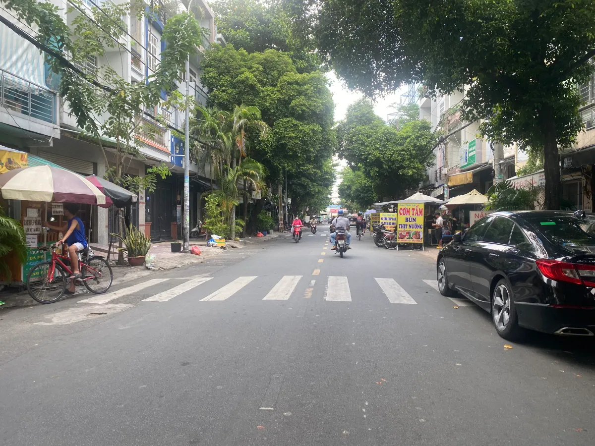 MẶT TIỀN TRUNG TÂM TÂN PHÚ - NGANG TO 8m