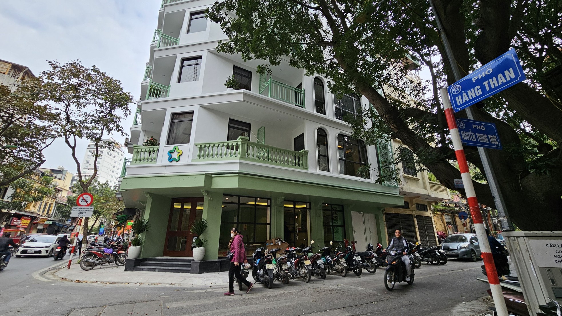 MP HÀNG THAN- BA ĐÌNH 105m2- MT 5.2m – NHÀ 2 MẶT PHỐ - DÒNG TIỀN 100tr/THÁNG – KINH DOANH ĐỈNH- GIÁ CHÀO 80 TỶ