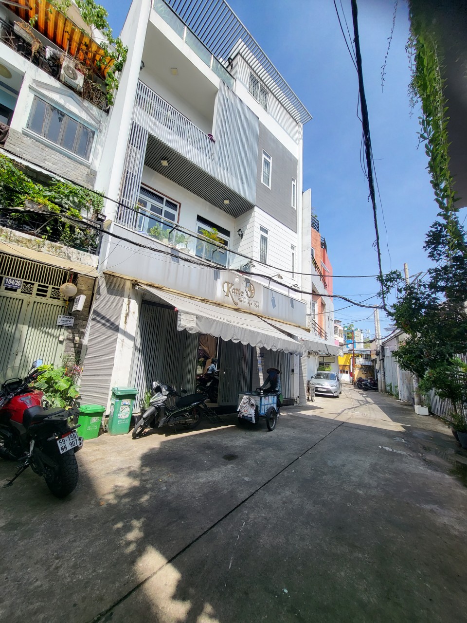 Bán gấp biệt thự quận 1, DT 9.2x14, 4 tầng, có thang máy, giá 37,8 tỷ TL