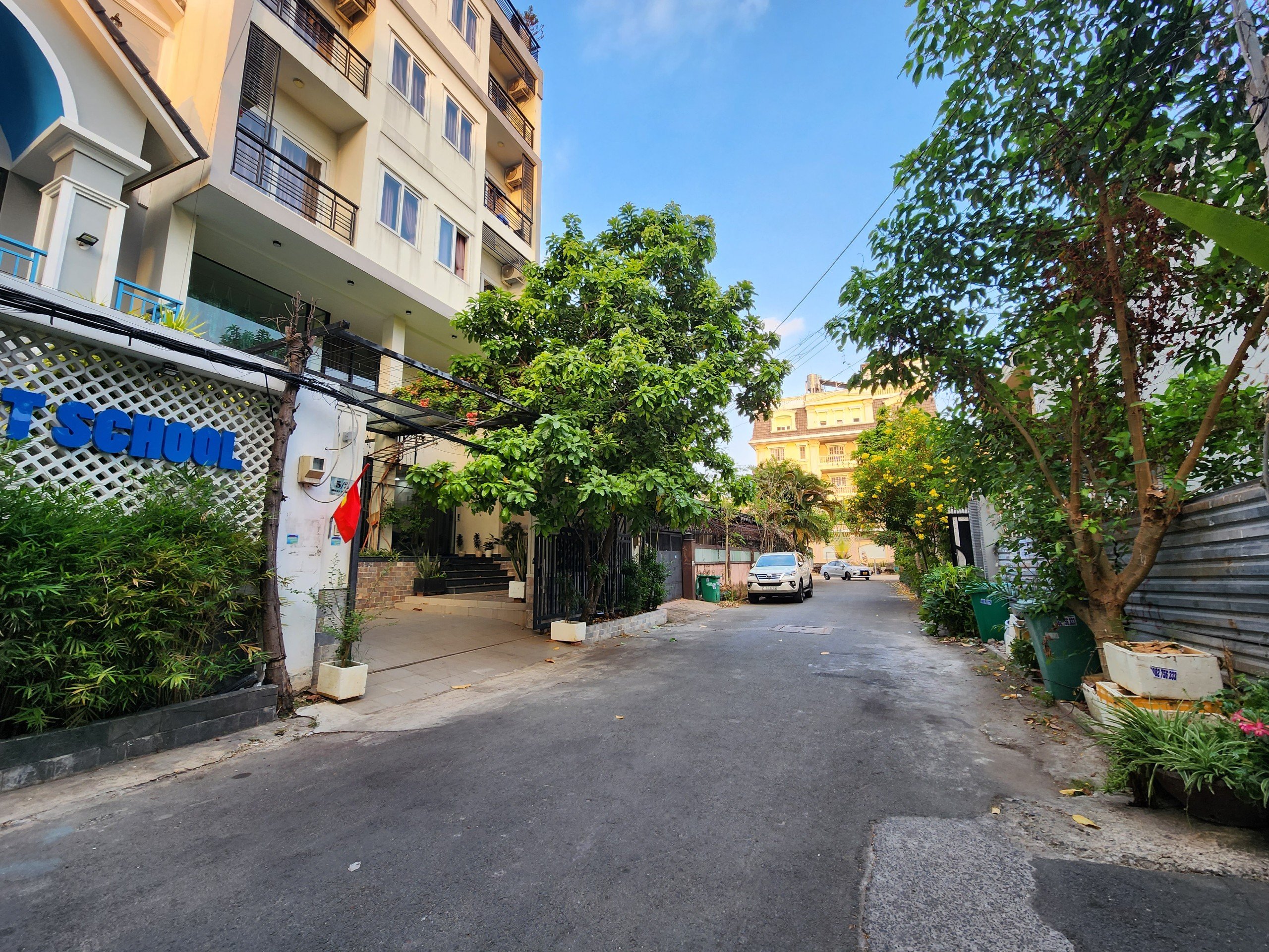 Bán Biệt Thự 216/A Nguyễn Văn Hưởng Phường Thảo Điền Quận 2.