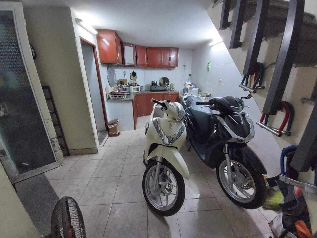 CHO THUÊ NHÀ NGUYÊN CĂN PHỐ VỌNG, HBT - GẦN CÁC TRƯỜNG ĐẠI HỌC