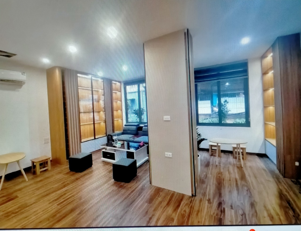 SIÊU PHẨM HOÀNG QUỐC VIỆT, Ô TÔ ĐỖ CỬA, KINH DOANH, DT65m2, 4 TẦNG, MT6m, GIÁ 19,85 TỶ