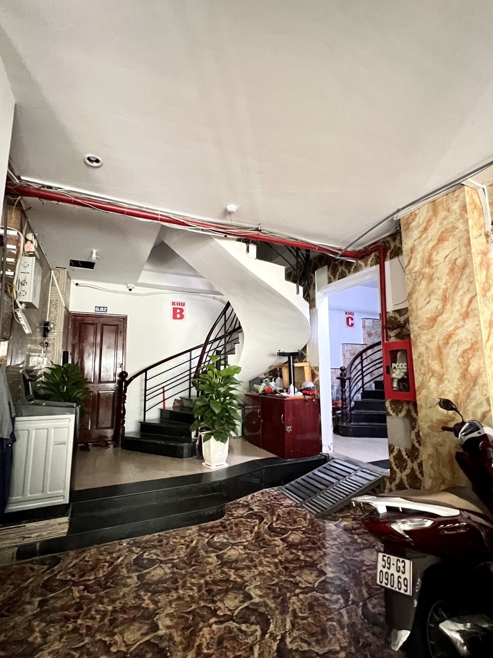 Bán nhà mặt tiền Vip Bàu Cát, Tân Bình, Ngang 12m x 18m, có dòng tiền cho thuê 150 triệ, giá bán chỉ 50 tỷ TL