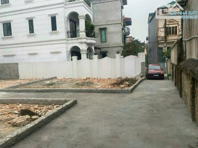 Bán nhanh mảnh đất ngay Trung Tâm Tứ Hiệp, Thanh Trì, gần ô tô lô góc giá 3x tỷ