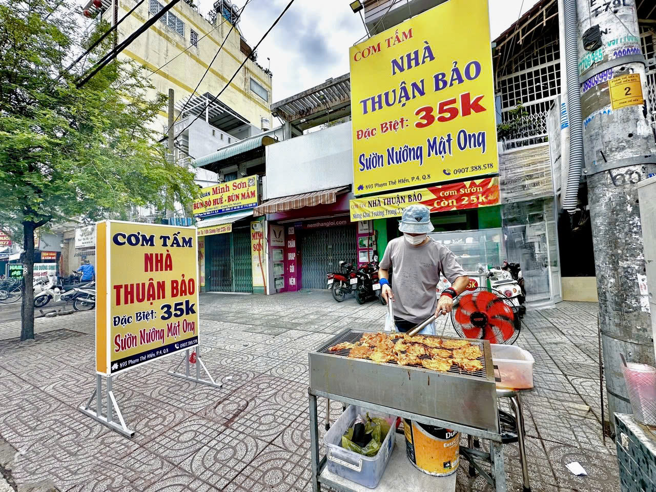 Mình cần sang lại mặt bằng quán mới bán hơn 1 tháng do có việc gia đình không thể bán típ được nên cần sang lại