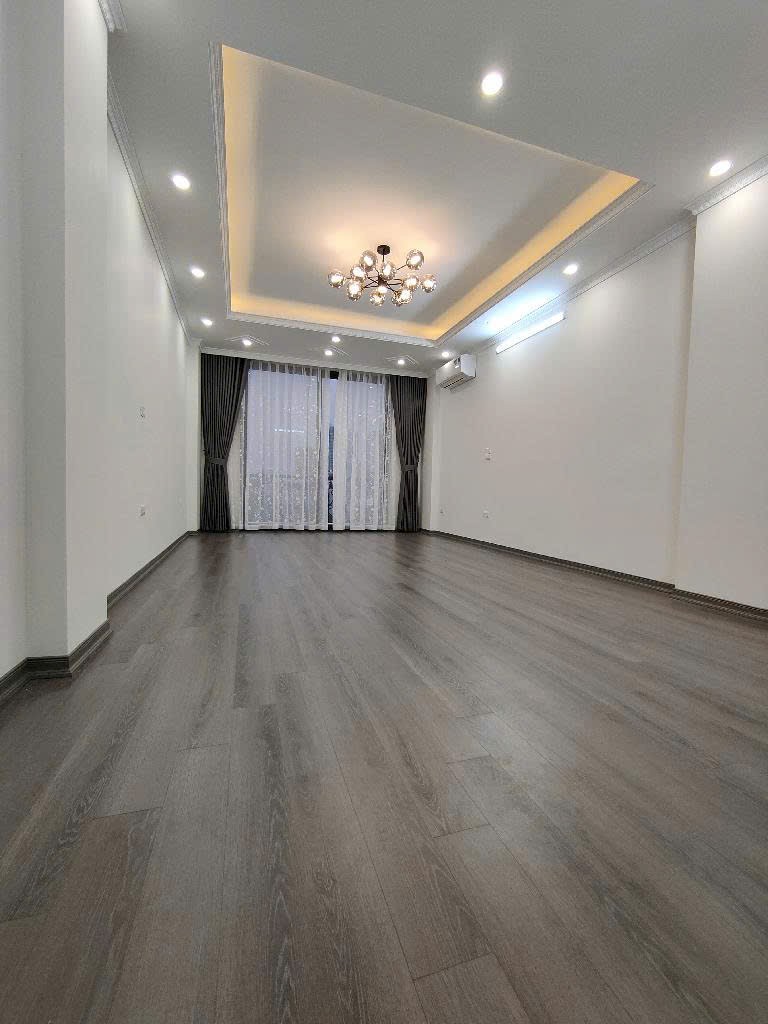 BÁN NHÀ PHỐ VĂN CAO - KIM MÃ THUƠNG GẦN HỒ TÂY LỘNG GIÓ