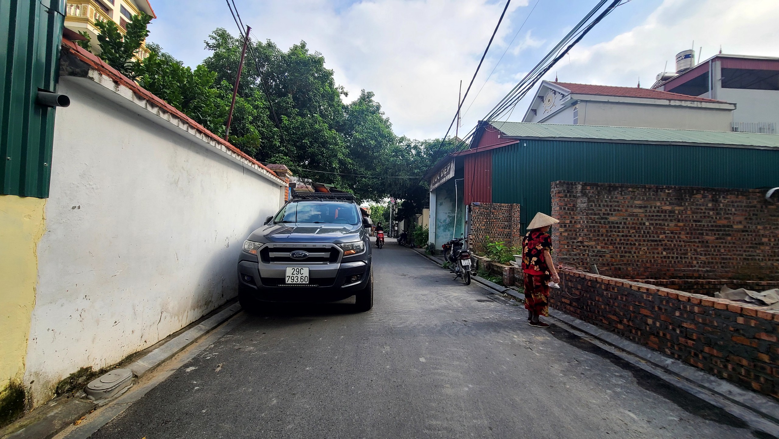 Bán nhanh Trục Chính Cán Khê Nguyên Khê ĐA, Kinh Doanh, 2 xe tránh, giá cực hấp dẫn 2,x tỷ