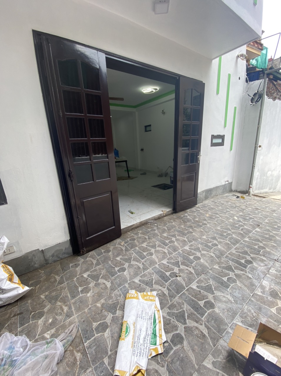 Bán nhà 50m x3 tầng mới giá 3x tỷ ở ngay, gần chợ Tự Khoát Ngũ Hiệp Thanh Trì, gần ô tô đỗ giá