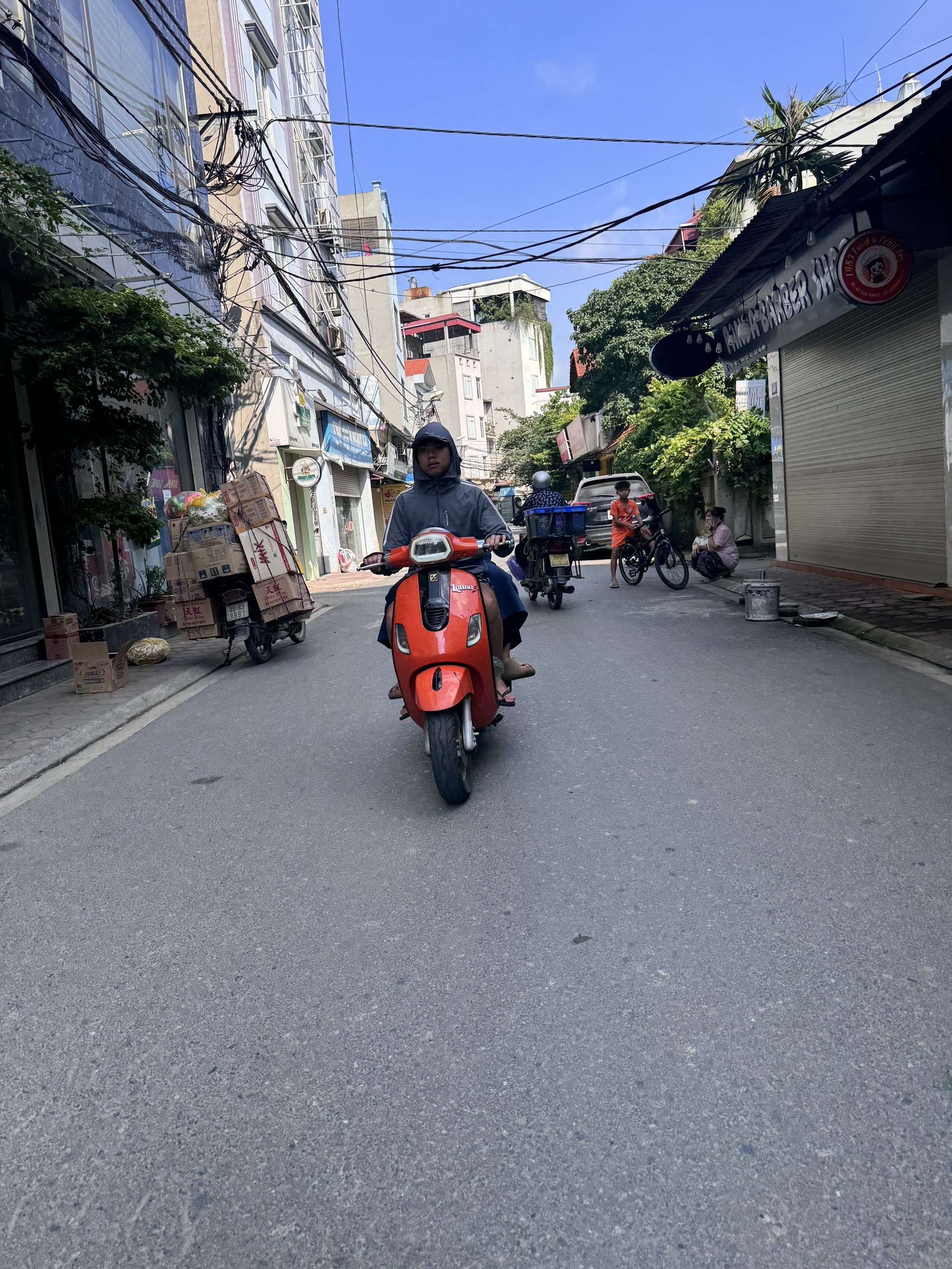 Chủ vỡ nợ, giá nào cũng bán nhà xây mới Cổ Bi Gia Lâm, đường thông, oto 7 chỗ, giá 56tr,