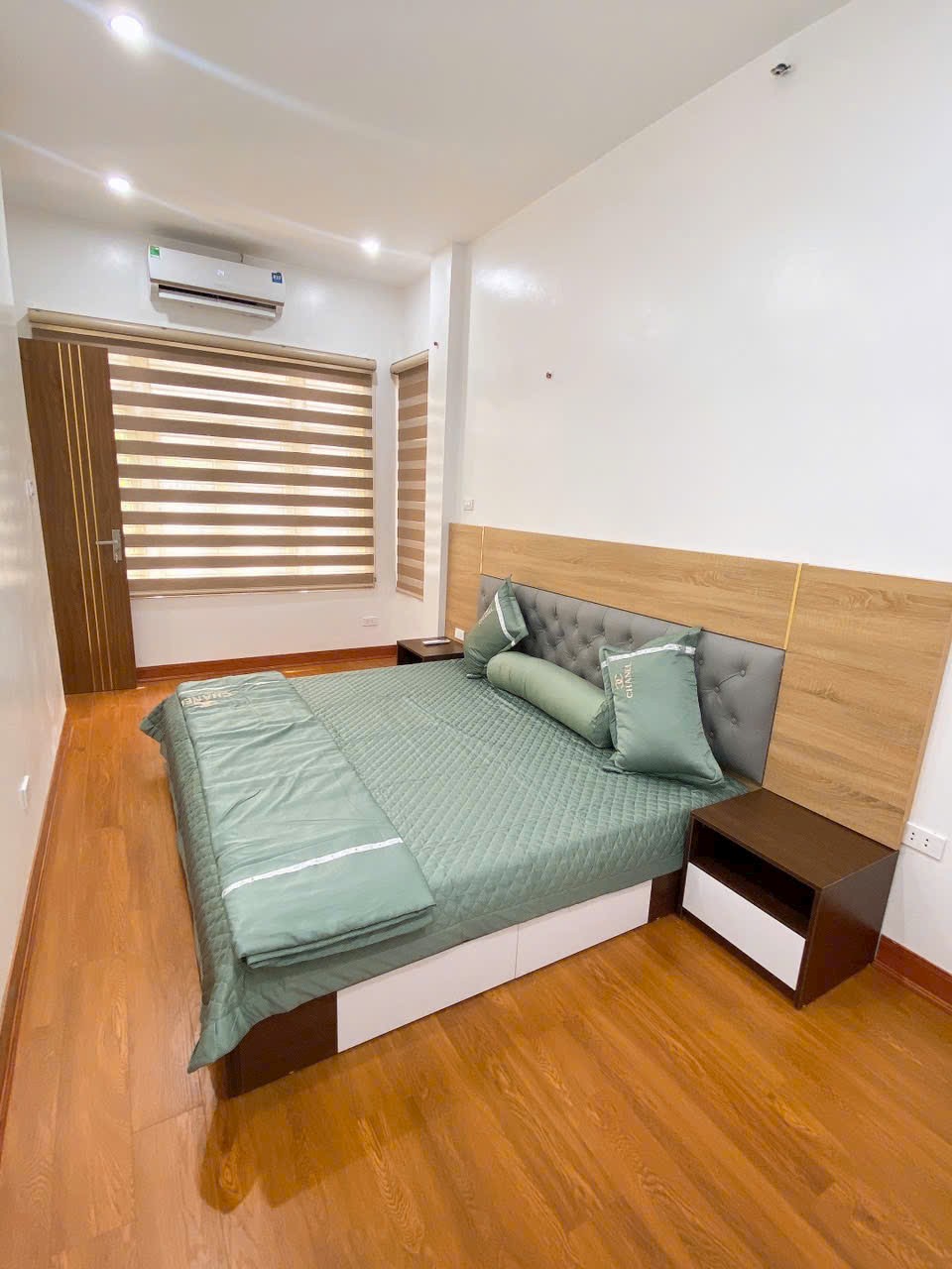 NHÀ ĐẸP Ở NGAY- GẦN Ô CHỢ DỪA KHÂM THIÊN- NGÕ THOÁNG GẦN PHỐ- 3 GÁC ĐỖ CỬA - LÔ GÓC NHIỀU MẶT THOÁNG