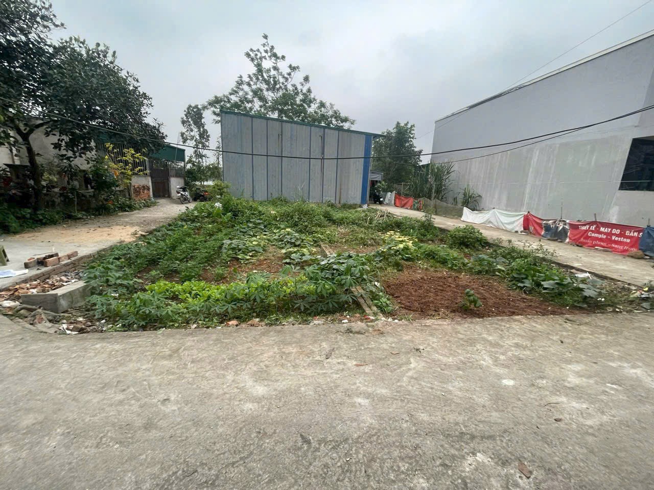 bán 46m xã ngọc hoà giáp trung tâm thị trấn chúc sơn ô tô đỗ cửa giá 1,35 tỉ