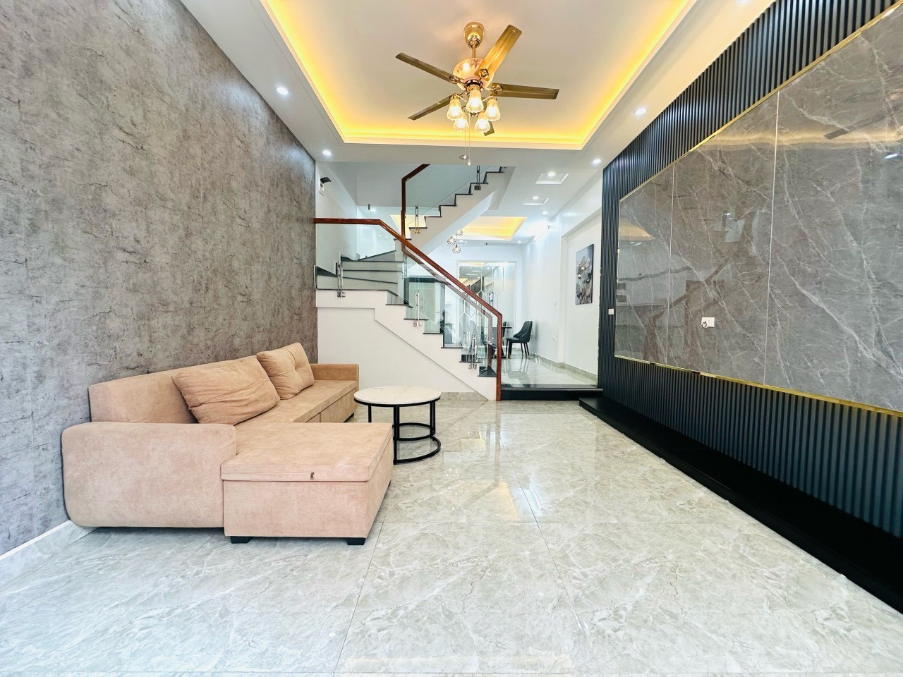 Bán nhà xây mới ngõ 52 Miếu Hai Xã, diện tích 45m 3 tầng, hướng Đông Bắc, GIÁ 2.65 tỉ