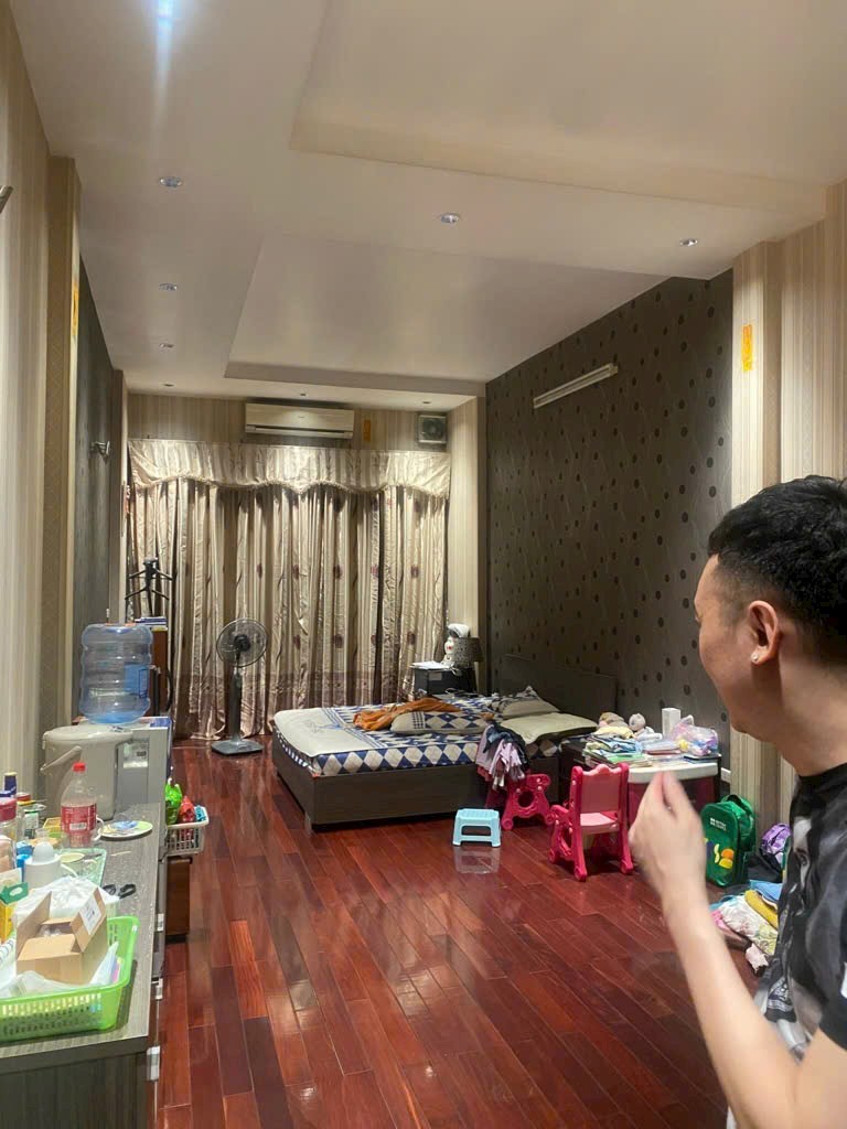 BÁN NHÀ PHỐ ĐẶNG VĂN NGỮ - HỒ ĐẮC DI . TRUNG TÂM QUẬN ĐỐNG ĐA, KHU HIẾM NHÀ BÁN, NHÀ DÂN XÂY , Ô TÔ GẦN