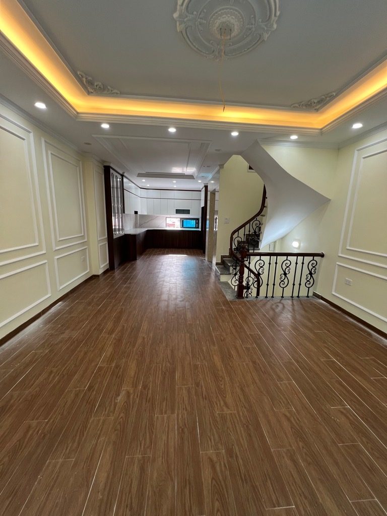 BÁN NHÀ SIÊU HIẾM PHỐ MAI DỊCH- TRUNG TÂM CẦU GIẤY - 7 TẦNG - GARA OTO - THANG MÁY - 2 THOÁNG