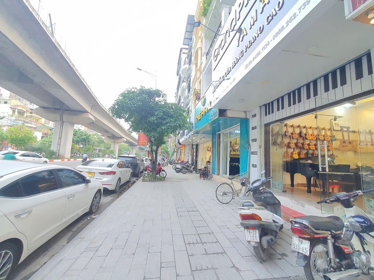 HÀO NAM, ĐỐNG ĐA, 55M2 6 TẦNG, MẶT PHỐ VỈA HÈ RỘNG , KINH DOANH ĐỈNH CAO GIÁ 33 TỶ CÓ THƯƠNG LƯỢNG