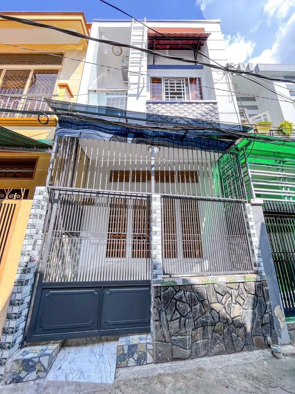 059BÁN NHÀ LẦU ĐÚC HOÀN CÔNG . HẺM 77B ĐƯỜNG PHẠM NGŨ LÃO P.THỚI BÌNH Giá Bán : 2 tỷ 650 triệu ( thương