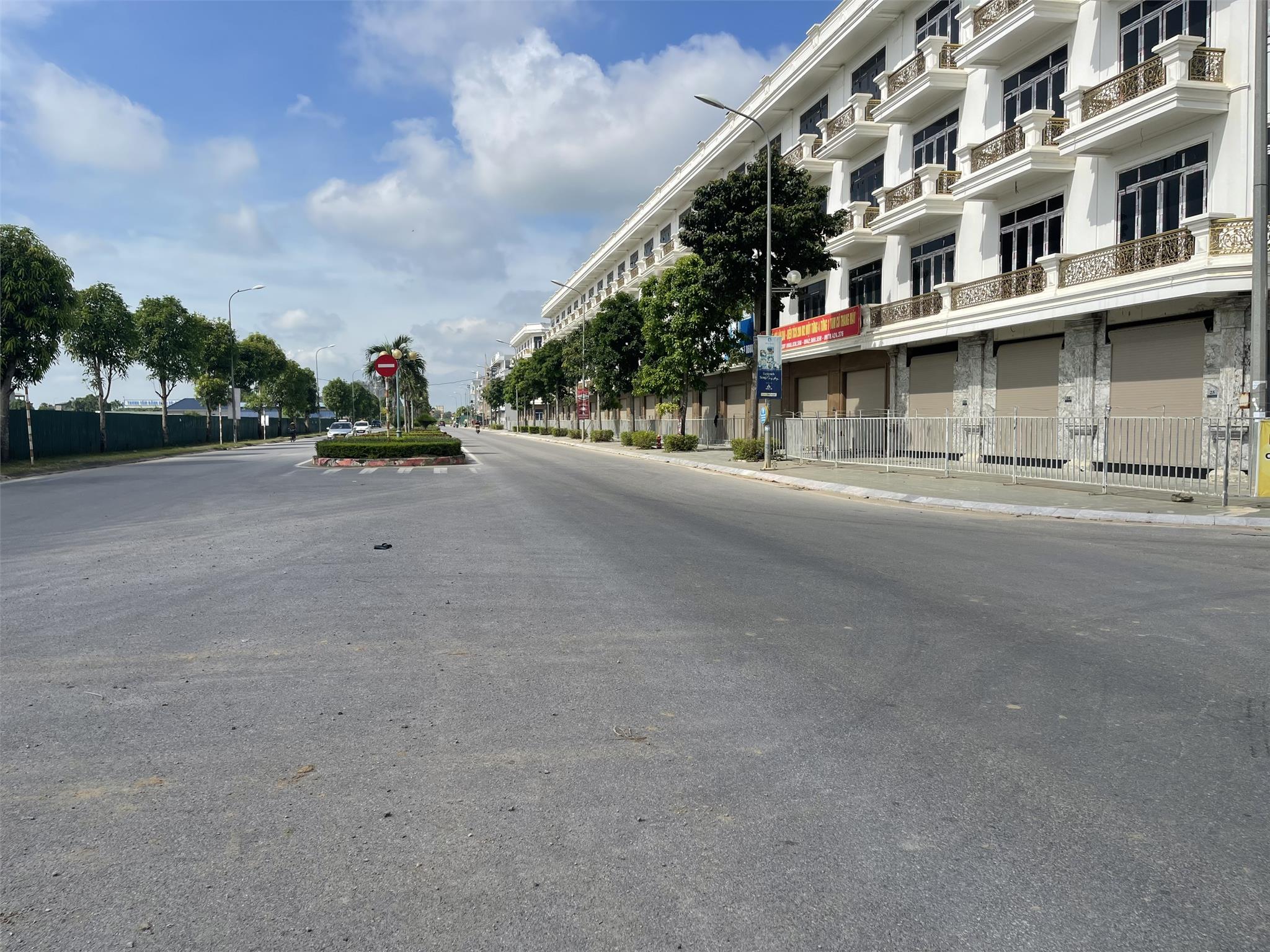 NHÀ PHỐ 4 TẦNG XUÂN HƯNG, THANH TOÁN 1,8 TỶ. SANG TÊN SỔ NGAY. CĐT: 0966 343 969