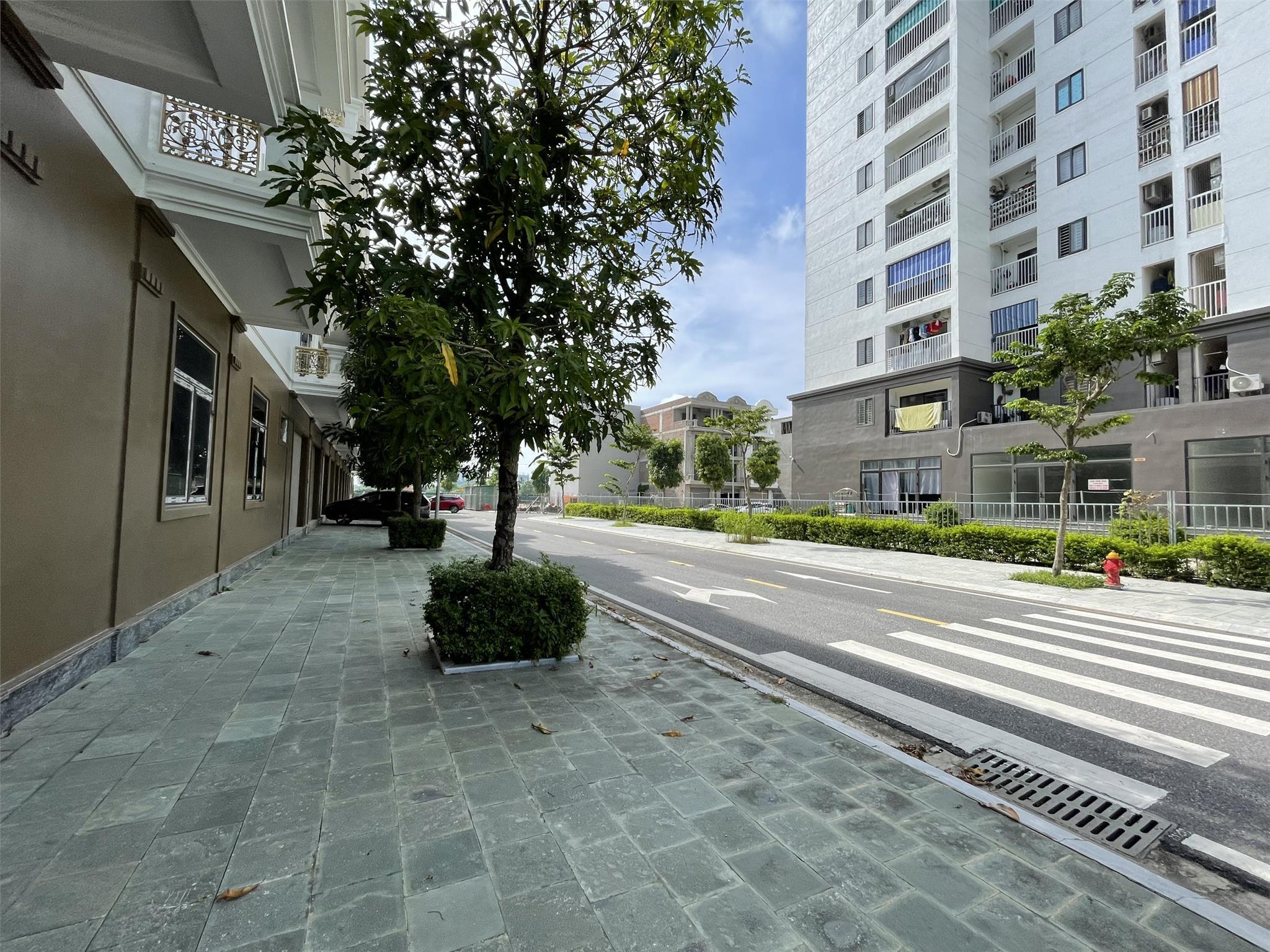 NHÀ PHỐ 4 TẦNG XUÂN HƯNG, NHẬN NHÀ SANG TÊN SỔ NHGAY (BAO PHÍ). CĐT: 0966 343 969