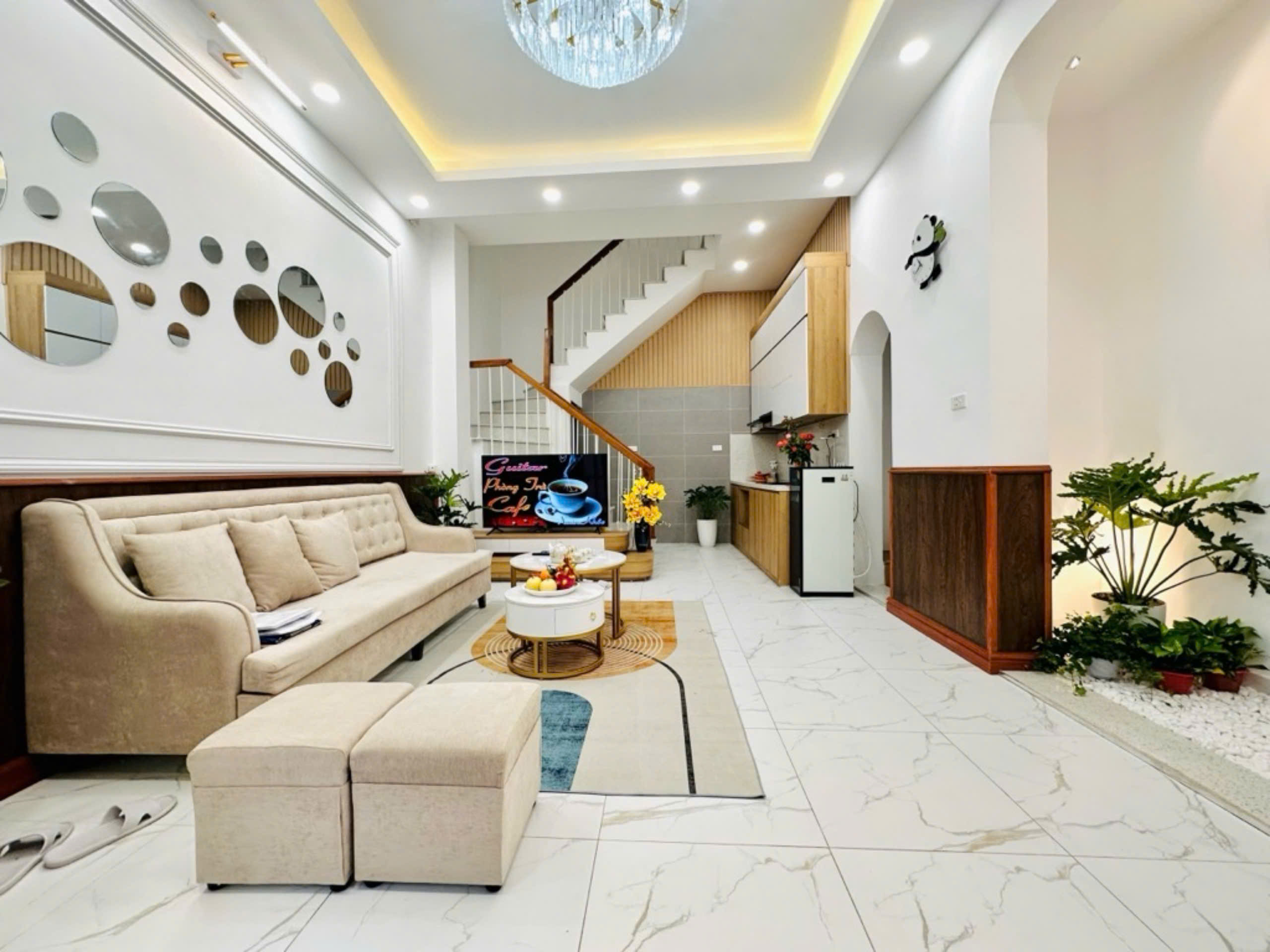 Nhà phố yên hòa, cầu giấy, ôtô tránh, vào nhà, 5 tầng, DT48m, MT4m, gía 15,2 tỷ.