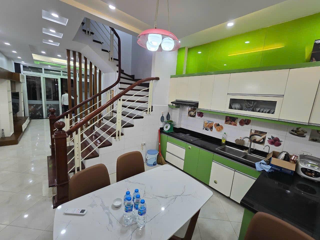 Bán nhà riêng phân lô Tú Mỡ, Trung Hoà, Cầu Giấy, 55m2, 5 tầng, MT 4.5m, Ô tô vào nhà, Ở sướng