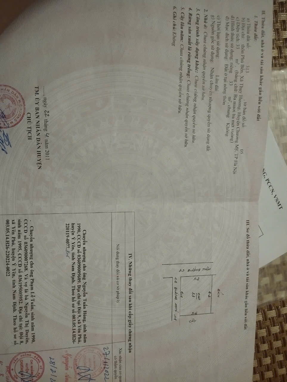 Hàng hot 33m2 Phú Bến - Thụy Hương giá chỉ 1.x nhỏ tỉ -Mặt tiền 5.2 hậu 5.6 m ngõ thông lô góc oto chạy - Sổ đỏ sẵn