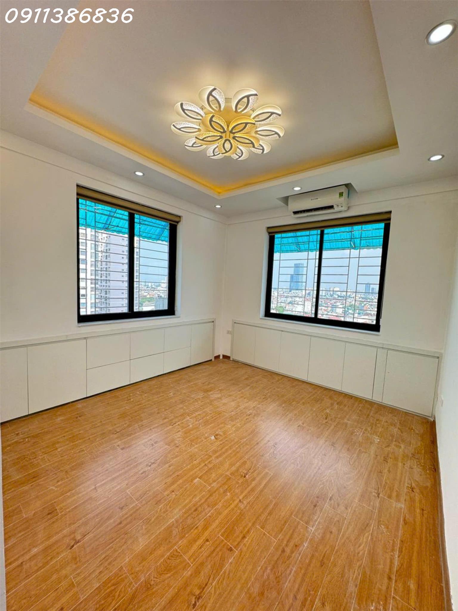 Tòa N03 Trần Quý Kiên 62m 2PN, Nhà còn đẹp, Lô góc, 3.9 tỷ