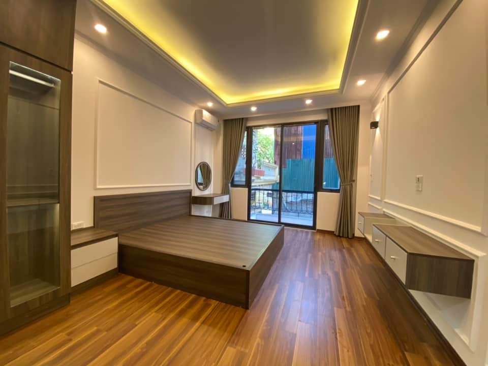 Ngọc Thụy, Long Biên 42m2, 5 tầng, 4m mặt tiền, gái 6.5 tỷ