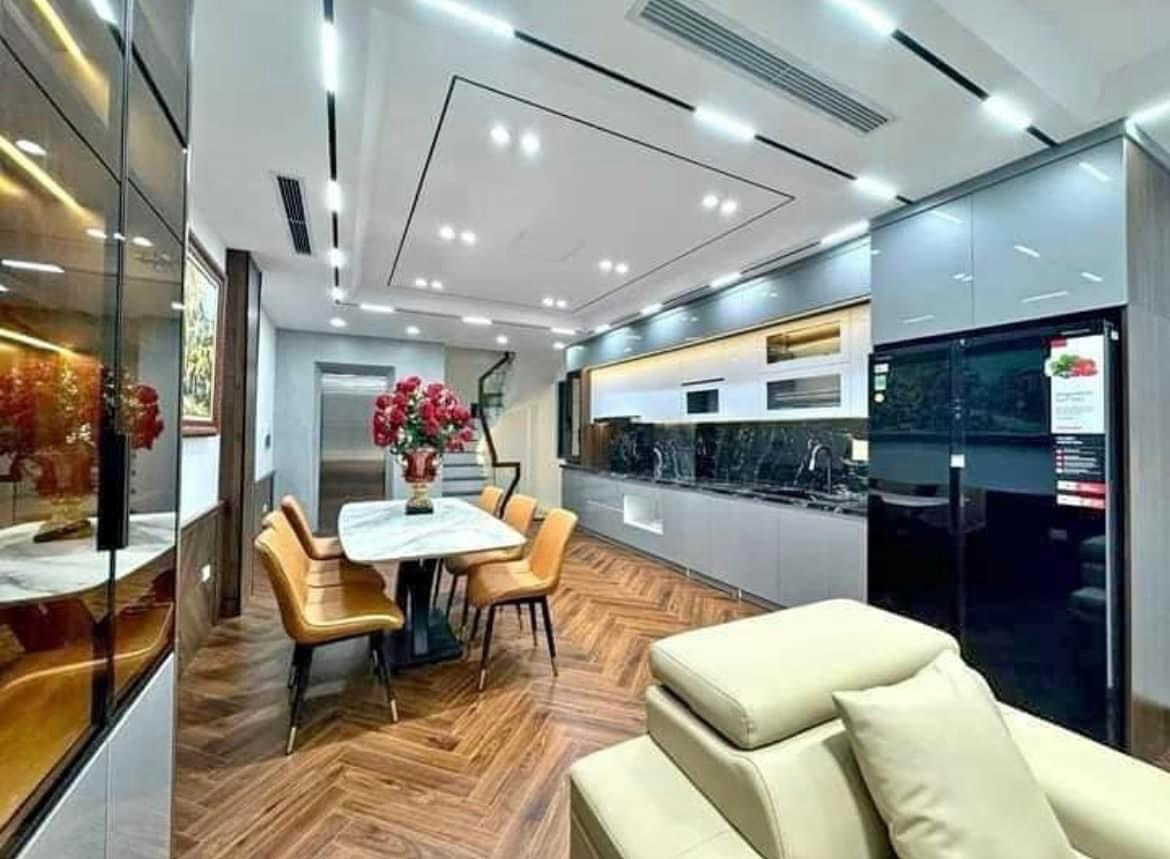 HOT - HOT - HOT NHANH TAY THÌ CÒN - CHẬM THÌ VỀ NHÌ Ạ 60M2 - 7 TỶ - NHÀ 5 TÀNG Ô TÔ TRÁNH