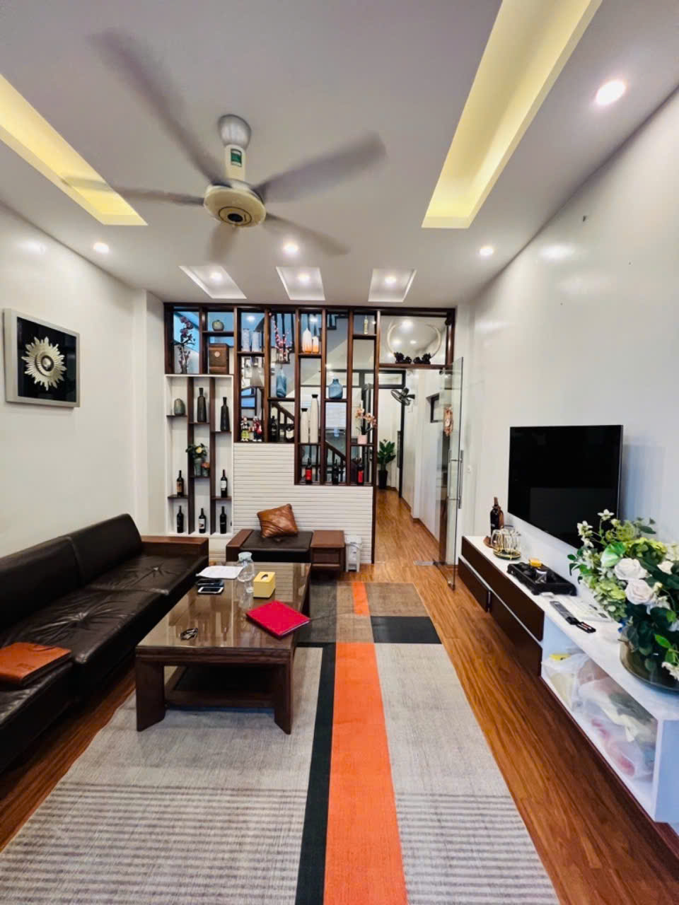 Bán Nhà Đại Mỗ, Ô Tô Đỗ Cửa, Dân Xây, 2Thoáng, Nội Thất Xịn, Sát Vin. DT55mx5T.Giá 9.5Tỷ.