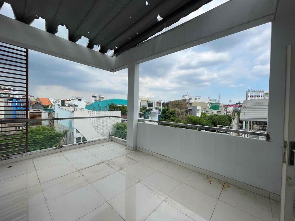 Nhà 2 mặt tiền Lê Văn Sỹ, 4x11 m, 6 phòng ngủ