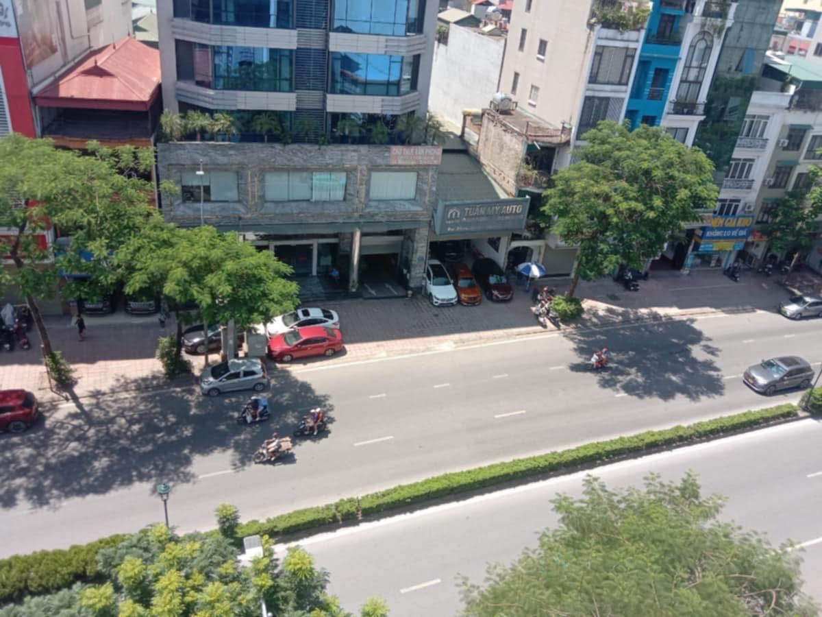 Bán nhà mặt phố NG V Cừ, Long Biên,75m , 8T hai mặt ngõ ,vỉa hè rộng ,KD giá 28,8 ty