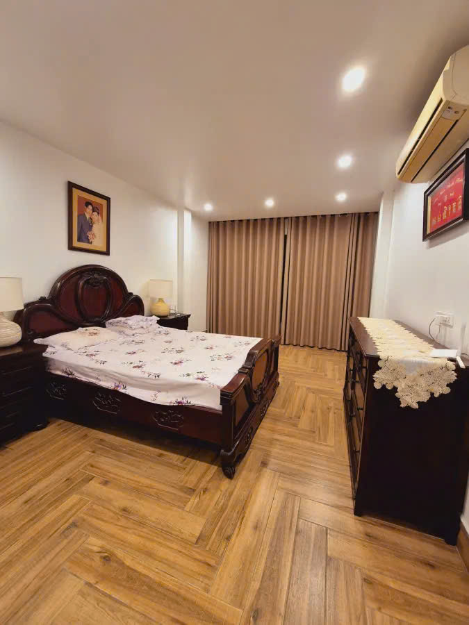 NHÀ ĐẸP - Ô TÔ 4 CHỖ ĐỖ CỬA - 2 MẶT NGÕ TO Ô TÔ - GẦN PHỐ - NGÕ QUẬN ỦY QUẬN CẦU GIẤY AN SINH ĐỈNH