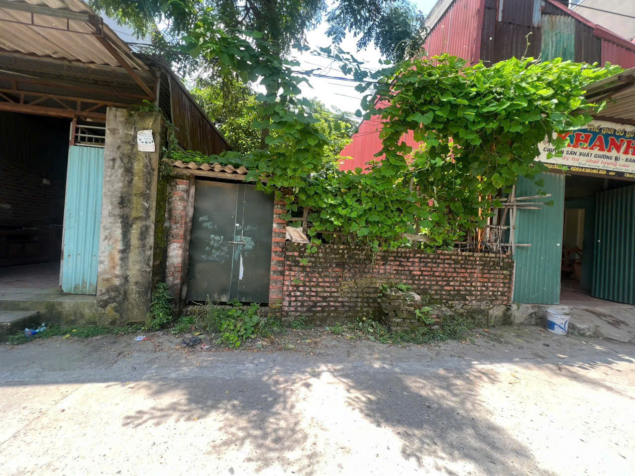 ĐÔNG ANH HÀ NỘI BÌA LÀNG GIÁ CỰC HÓT Diện tích 72 m mặt tiền 4 m giá 4x triệu 1 m 2 Đường 4 ô tô tránh nhau Bìa