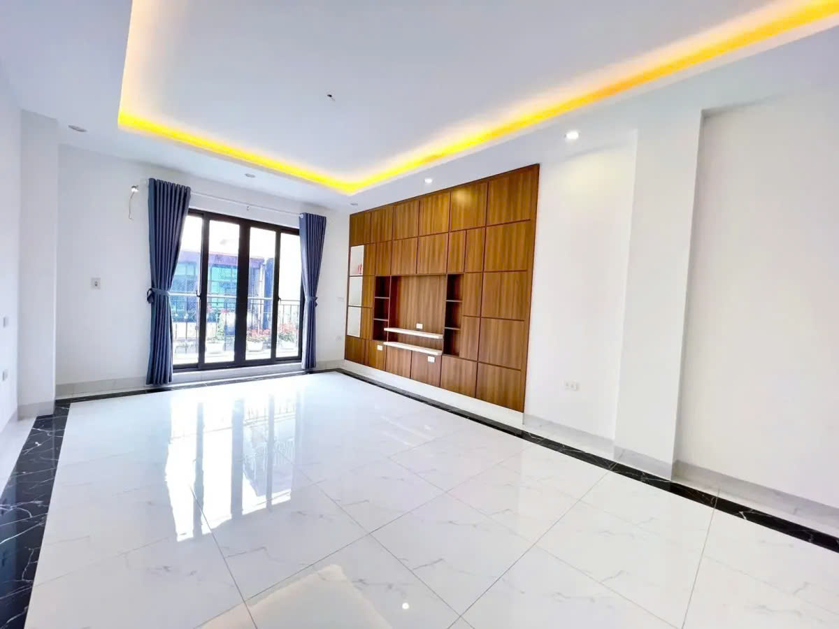 AN DƯƠNG VƯƠNG, TÂY HỒ, 50M2 HÀNG XÓM CIPUTRA ĐẲNG CẤP, Ô TÔ TRÁNH, GÓC THOÁNG, NHÀ MỚI 5 TẦNG , GARA ĐẸP GIÁ 10,8 TỶ