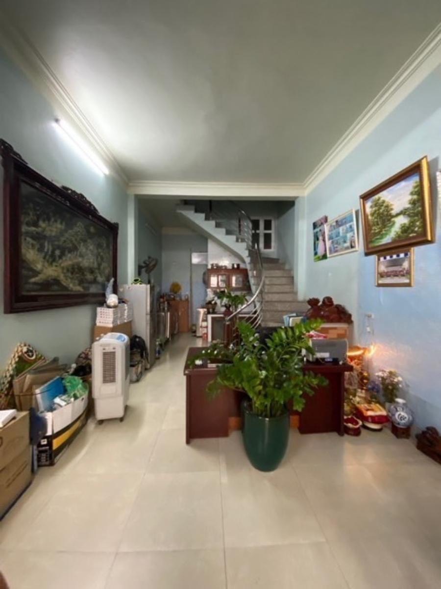 . BÁN nhà 71m THẠCH CẦU, Long Biên MT 4,5m , oto ,KD,giá 6ty .