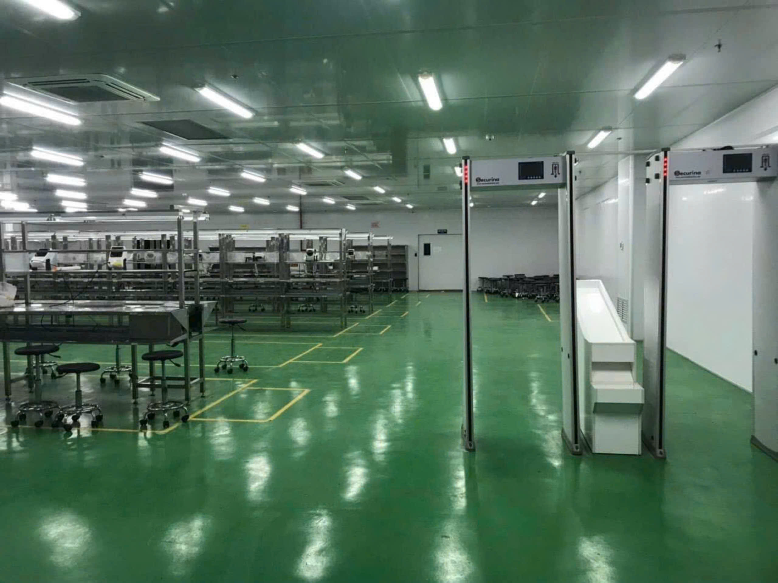 Mời thuê xưởng KCN Bắc Ninh 1. Tổng diện tích cả nhà xưởng. 14.652 m2 Văn phòng: 1.319 m2 Khu vực SX: 13.333 m2 3.