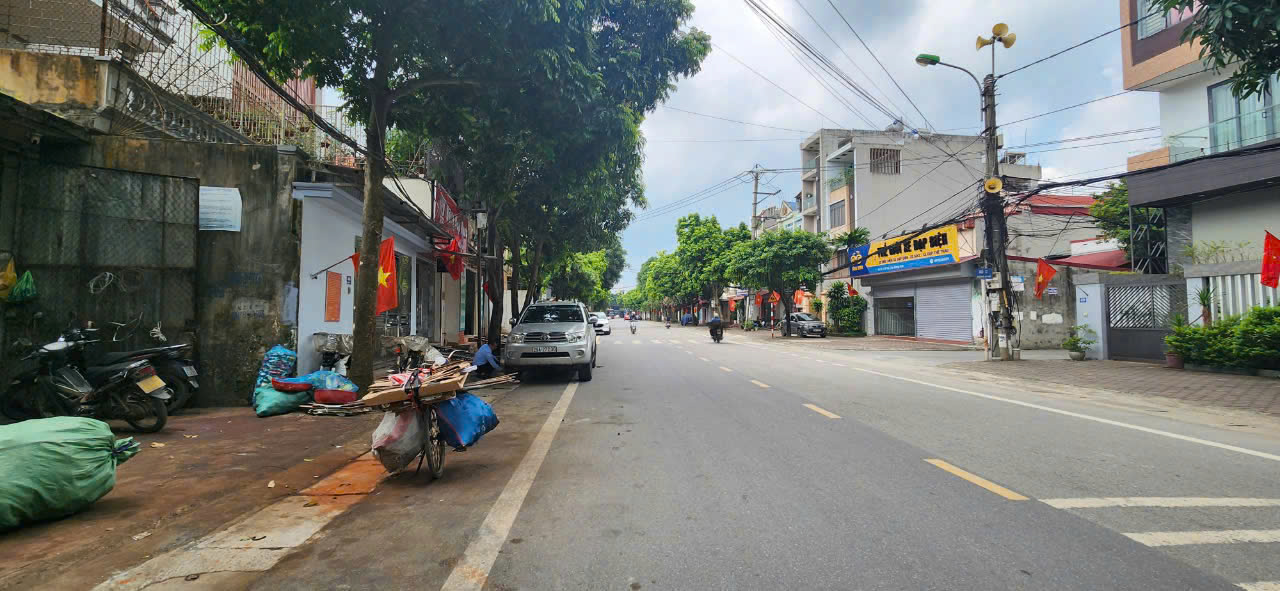 Bán nhà 3 tầng 4 phòng ngủ gần ga đông anh Hà Nội 124m2 mặt tiền 7m