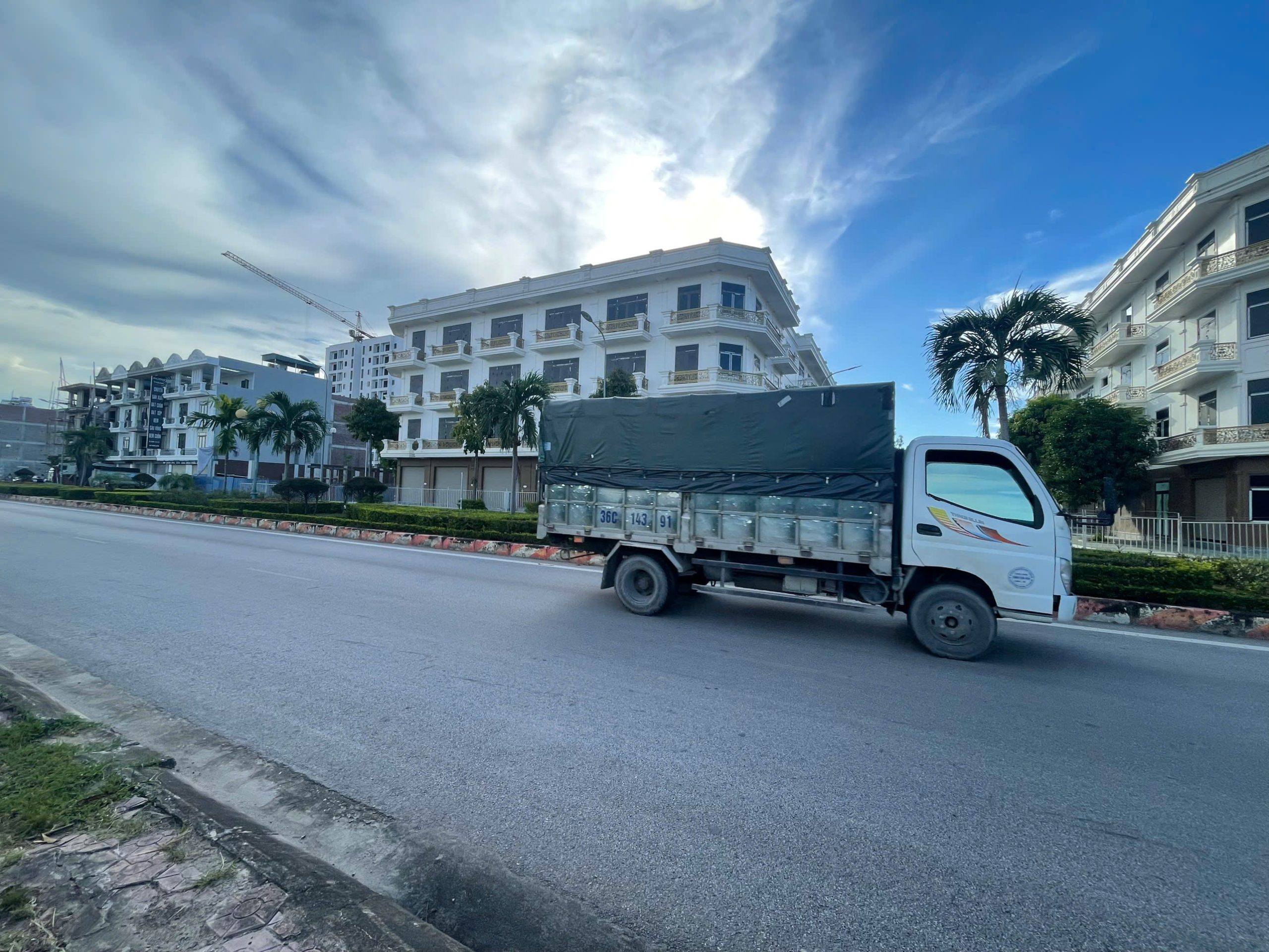 SHOPHOUSE KĐT XUÂN HƯNG, 3,1 TỶ. NHẬN SỔ NGAY. CĐT: 0966 343 969