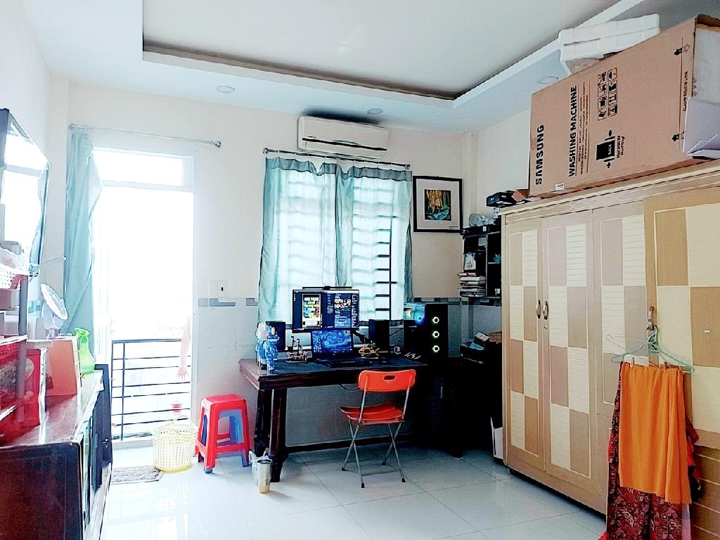 Nhà bán PHƯỜNG 11 Cách Mạng Tháng Tám - 50 M2 - 2 TẦNG - 3PN,2WC Giá 5 tỷ 5