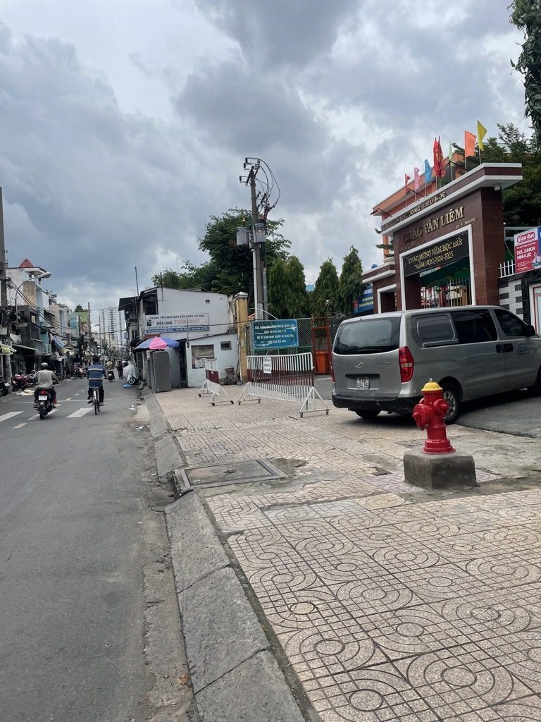 Bán Nhà Bửu Đình, P.5. Quận 6. DT 31m2 x 2 Tầng (2.3 x 10) . Giá 3.55 tỷ TL.