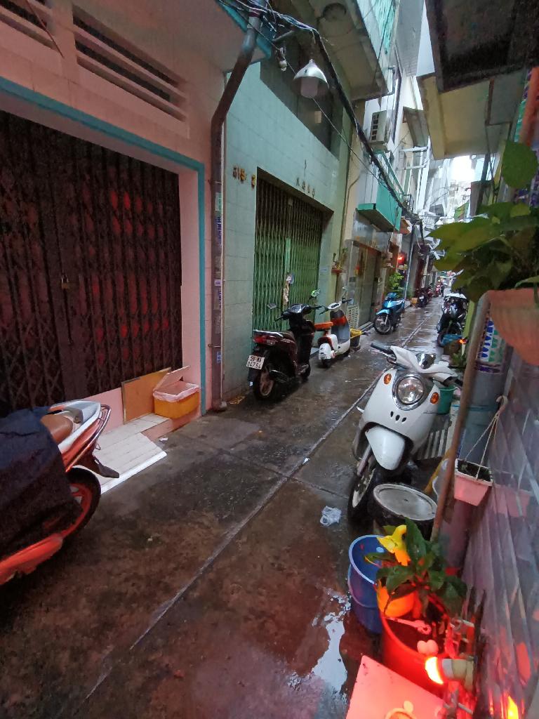 Bán Nhà Cao Văn Lầu, Phường 2, Quận 6. DT 32m2 x 2 tầng (4 x 8). Giá 4.25 tỷ TL.