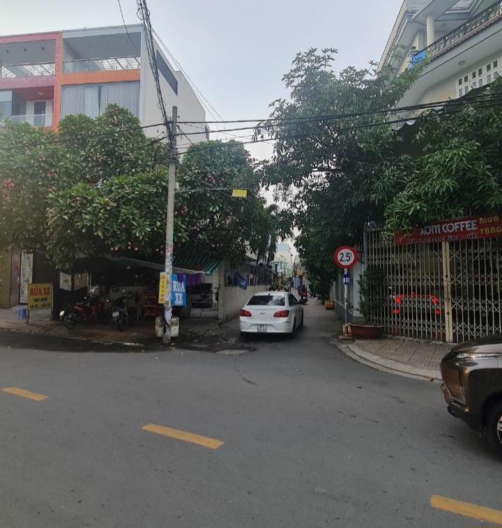 Bán Nhà Tỉnh Lộ 10, Bình Trị Đông B, Quận Bình Tân. DT 99m2 x 3 tầng (5.3 x 19). Giá 5.97 tỷ TL .