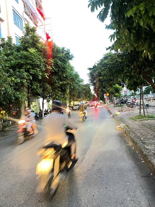 MẶT PHỐ HÀ KẾ TẤN 46M2 MT4 GIÁ 14.5 TỶ , OTO TRÁNH, KINH DOANH